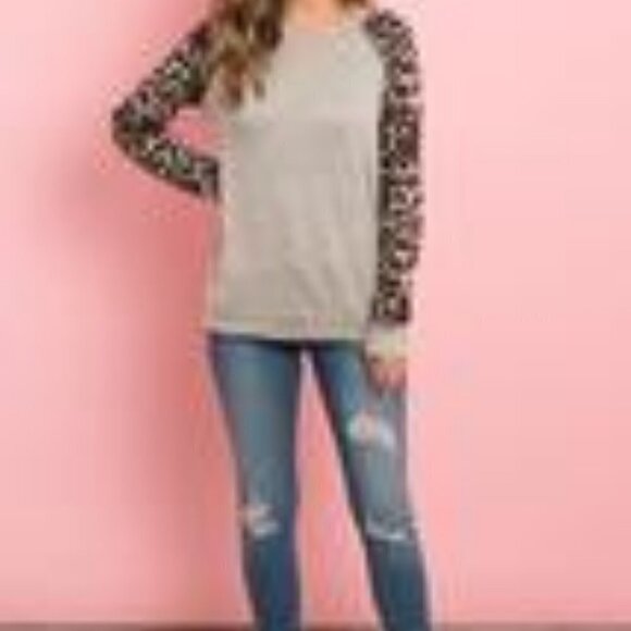 Riah Sweaters - LEOPARD SLEEVE ELBOW PATCH SWEATER  NWOT  SIZE S